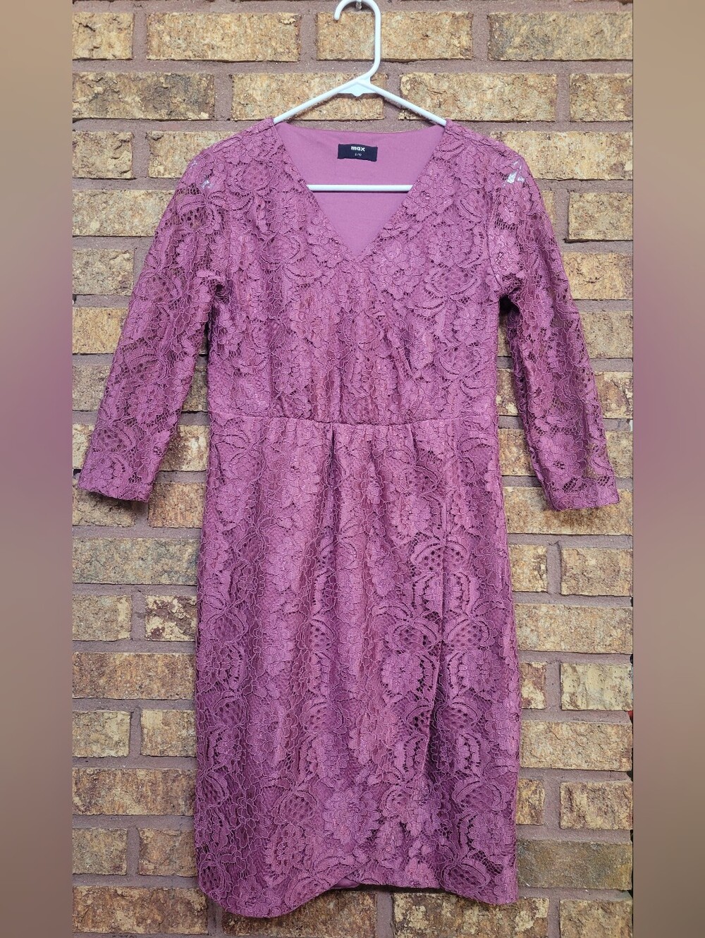 MAX Australia Lace Overlay 3/4 Sleeve Knee Length Dress Mauve Plum V-Neck S/10